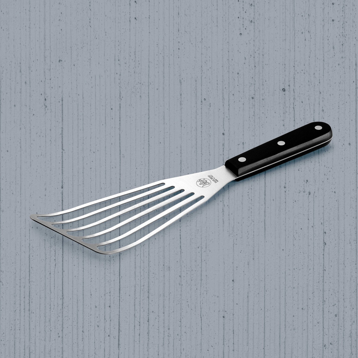 fish spatula, black handle BACKUP - Whisk